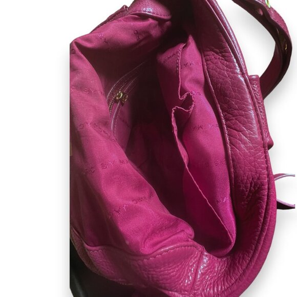 Like new Marc by Marc Jacobs Fuchasia Leather Classic Q Natasha Crossbody Bag - Picture 9 of 13